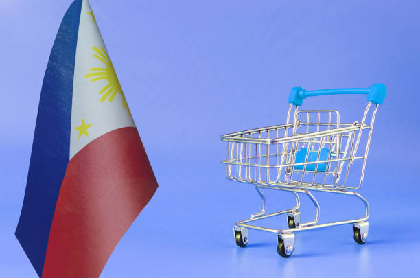 cesta de la compra de metal vacío y la bandera de filipinas sobre un fondo de colores, el concepto de la cesta del consumidor - 2839 fotografías e imágenes de stock