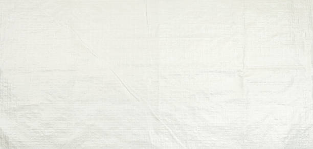 white woven plastic bag texture background. - burlap sack fotos imagens e fotografias de stock