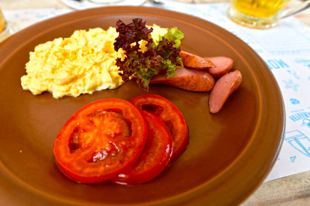 Delicious and healthy breakfasts, restaurant serving dishes.
