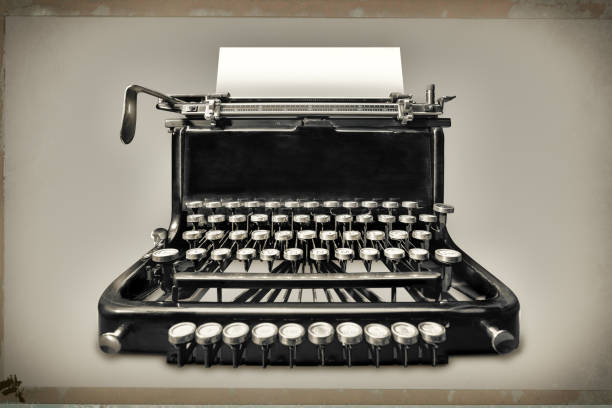 タイプライター - newspaper typewriter the media obsolete ストックフォトと画像
