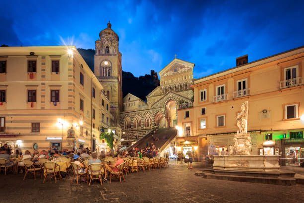 istock Piazza Duomo in Amalfi 1301502895