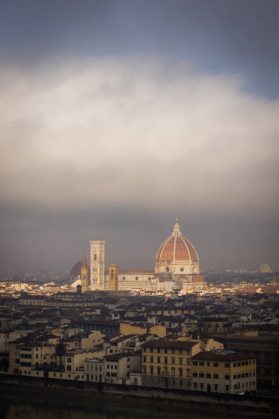 dramatic florence duomo view form piazzale michelangelo fine art fine art - dramatic sky duomo santa maria del fiore piazzale michelangelo florence italy imagens e fotografias de stock