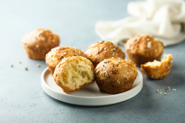 muffin al formaggio - salted foto e immagini stock