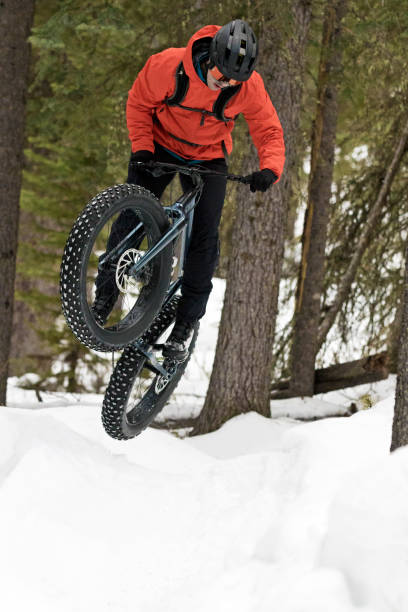 istock Fat Bike Snow Jump 1301667154