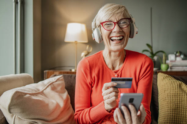 istock E banking and mobile banking for seniors 1301741798