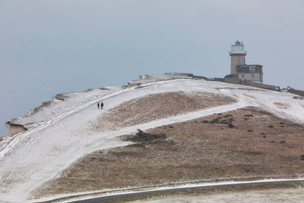 phare de belle tout. scène d’hiver. - tout photos et images de collection