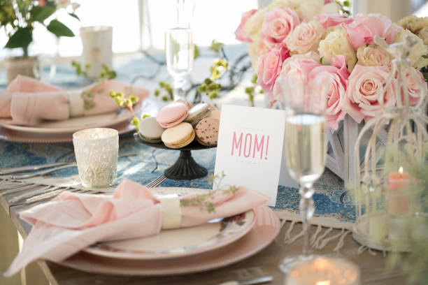 istock Elegant Mother's Day Dining Table 1301780057