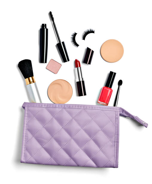 maquillaje belleza cepillo polvo lápiz labial cosmético - cosmetic bag fotografías e imágenes de stock