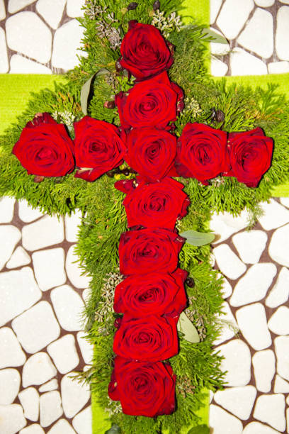 istock Rosenkreuz 1301813109