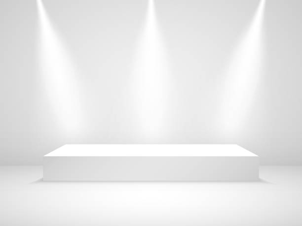 ilustrações, clipart, desenhos animados e ícones de maquete do pódio branco. sala de estúdio com luz. palco do prêmio com holofotes. limpe o pedestal em branco. plataforma 3d para cerimônia. cena de retângulo com efeito de luz. ilustração vetorial - pedestal