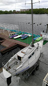 die-yacht-auf-den-slipways-unter-dem-yachtkran-vorbereitung-auf-das-abladen-inspektion-des.jpg?b=1&s=170x170&k=20&c=u9kH7oafLiu5ttUnr253U5_HRyb1wqw0EooRON7tarA=