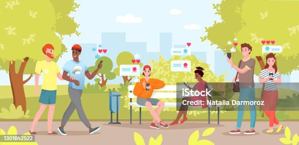 People Use Smartphones In City Park Cartoon Flat Young Woman Man Friend Characters Sitting On Bench In City Park Holding Smartphone In Hand For Selfie Or Chat In Social Media Background - Arte vetorial de stock e mais imagens de Rede social
