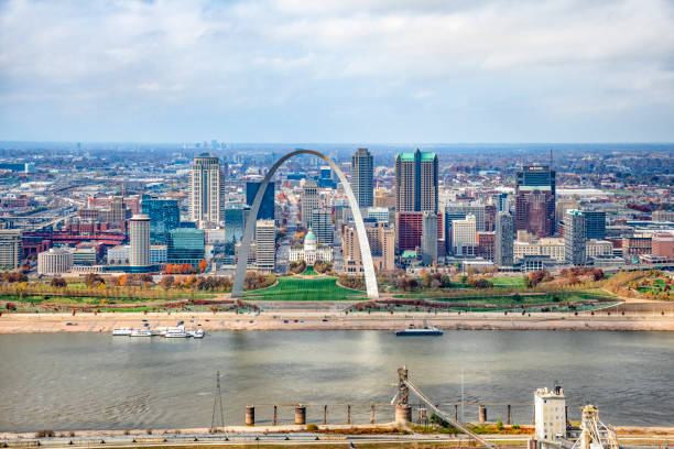 istock Aerial Skyline of St. Louis 1301861562