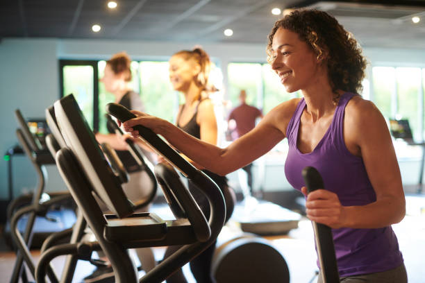 istock cross trainer fitness 1302066327