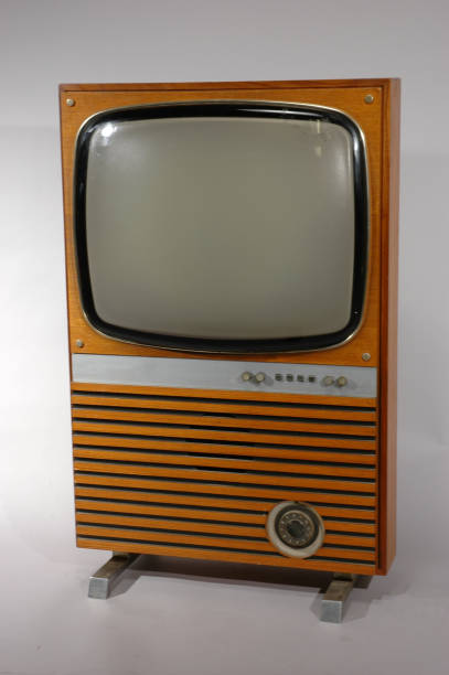 istock Vintage old-fashioned valve television 1302102529