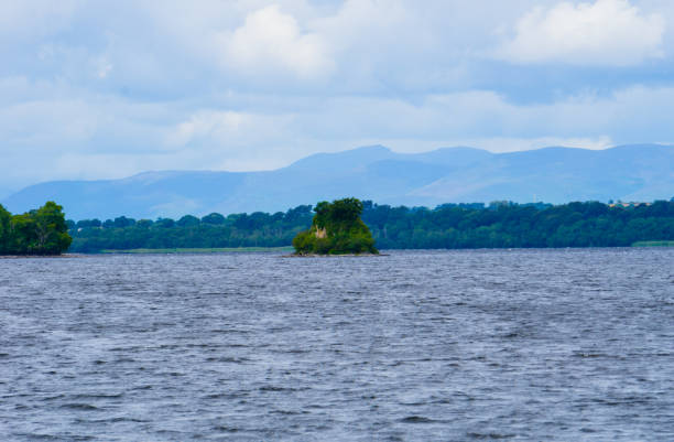 día ventoso en los lagos de killarney irlanda - lakes of killarney fotografías e imágenes de stock