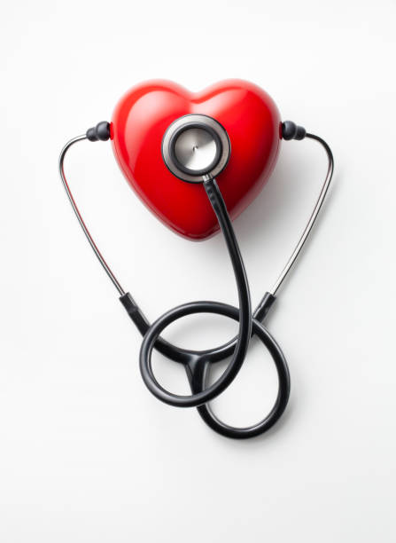 serce ze stetoskopem - human heart care heart shape stethoscope zdjęcia i obrazy z banku zdjęć
