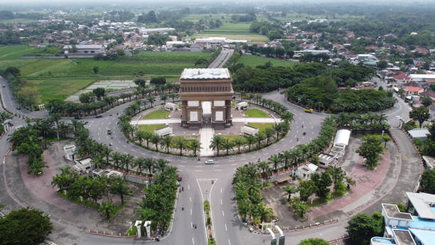 istock Simpang Lima Gumul Kediri, Indonesia 1302240281