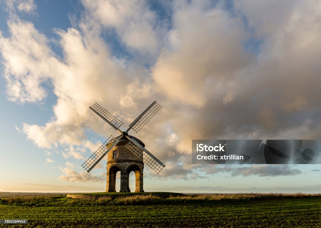 Chersterton Windmill below clouds Chesterton Windmill is a 17th-century stone tower windmill located outside the village of Chesterton, Warwickshire. It is a Grade I listed building and a striking landmark in south-east Warwickshire. Warwickshire Stock Photo
