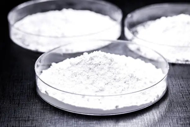 Photo of silicon dioxide, also known as silica, is silicon oxide. Anti-caking agent, antifoam, viscosity controller, desiccant, beverage clarifier and medicine or vitamin excipient