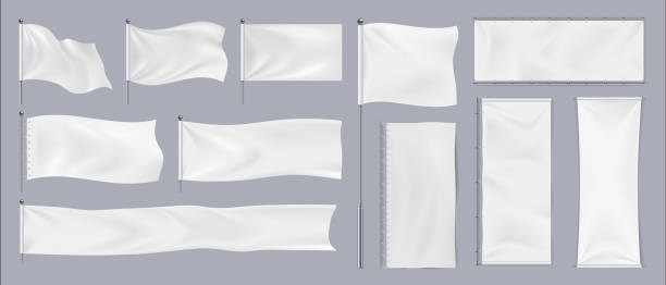 реалистичные текстильные баннеры. 3d размахивая хлопковыми флагами. ткань вывески для рекламы. белое полотно висит на хромированной подгон� - флаг stock illustrations