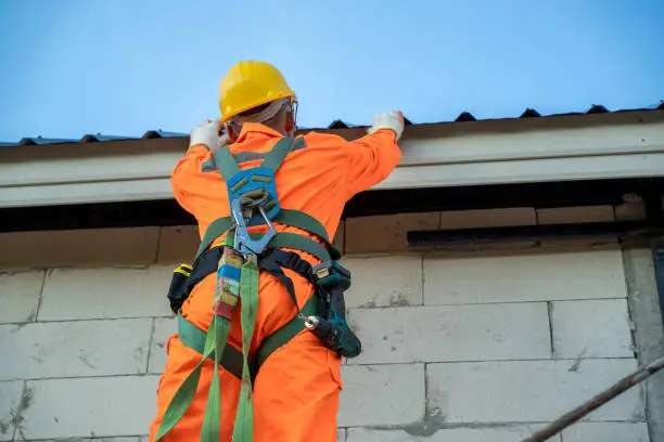 New seamless gutter installation