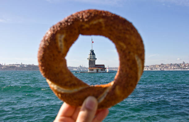 istock Simit with Maiden's Tower / Kiz kulesi 1302310468