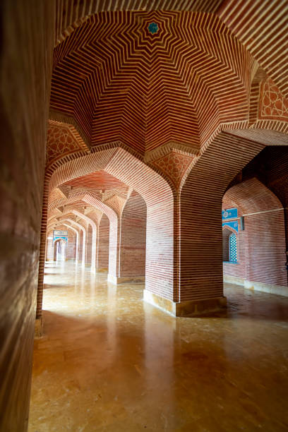 istock Shah Jahan Mosque. 1302311102
