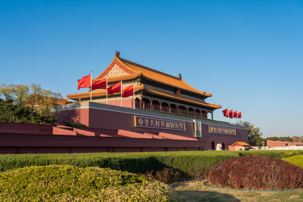 tiananmen w: pekin - flag china chinese flag majestic zdjęcia i obrazy z banku zdjęć