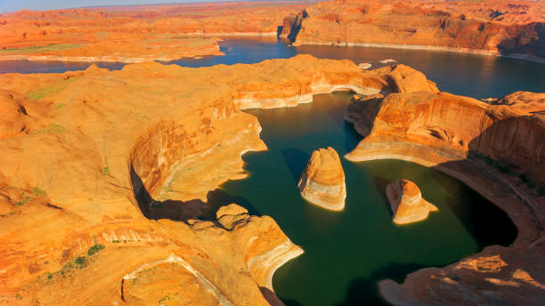 istock View of Reflection Canyon at Lake Powell 1302416432