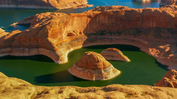 istock View of Reflection Canyon at Lake Powell 1302417805