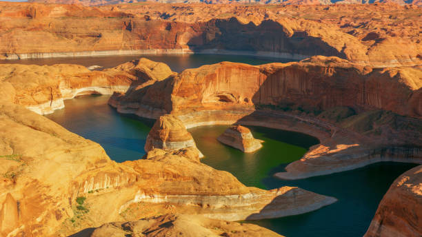 istock View of Reflection Canyon at Lake Powell 1302418075