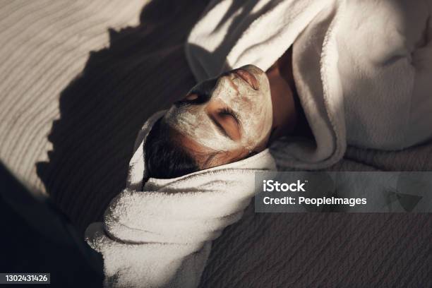 Time That Soothes The Soul Is Time Worth Spending Stock Photo - Download Image Now - Facial Mask - Beauty Product, Spa, Skin Care