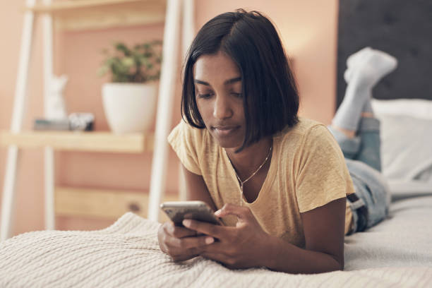 istock What would quarantine be without your social connection 1302444779
