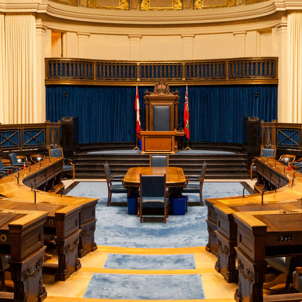 câmara legislativa no edifício legislativo de manitoba em winnipeg, manitoba, canadá - manitoba legislative chamber - fotografias e filmes do acervo