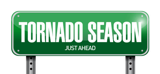 ilustrações, clipart, desenhos animados e ícones de temporada de tornados logo à frente ilustração da estrada - tornado storm disaster storm cloud