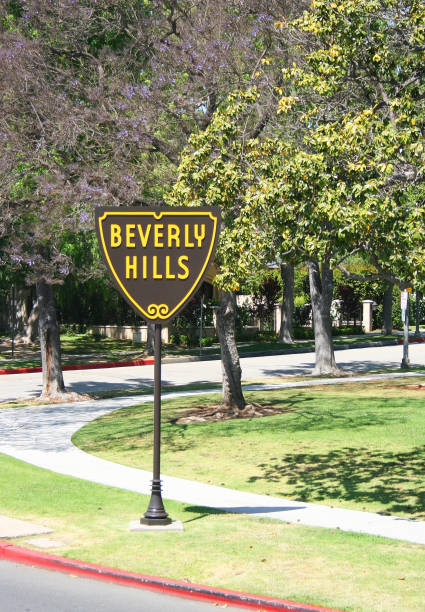 beverly hills shield - city of los angeles los angeles county hollywood california rodeo drive imagens e fotografias de stock