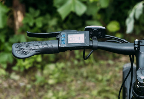 istock Bicycle steering wheel and gear shifting. E-bike. 1302600743