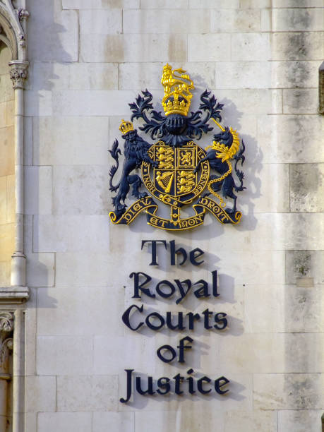 Royal Court of Justice London, United Kingdom - March 08, 2007: The Royal Court of Justice Sign in London, UK. coat of arms photos stock pictures, royalty-free photos & images