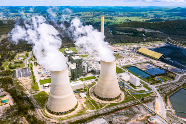 estação de energia mount piper - environmental damage power station factory smoke stack - fotografias e filmes do acervo