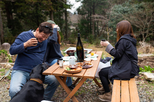istock Friends BBQing at home in the front yard 1302715277