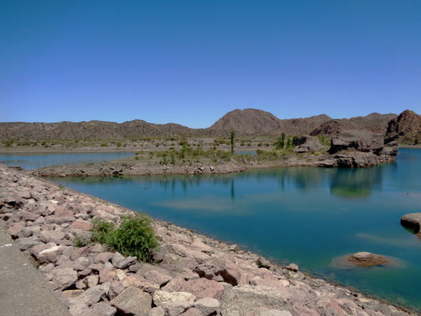 istock MENDOZA ARGENTINA LAGOS MOUNTAINS 1302718822