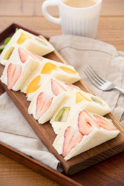 istock The fruit sandwich that the section is beautiful 1302736696
