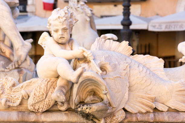 fonte de netuno do século xvi (fontana del nettuno) localizada na piazza navona, roma, itália - piazza del nettuno - fotografias e filmes do acervo