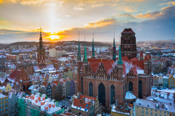 istock Beautiful old town in Gdansk at sunset 1302774115