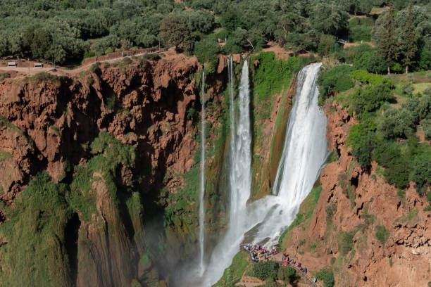 ouzoud waterfalls, grand atlas in morocco - grand atlas imagens e fotografias de stock
