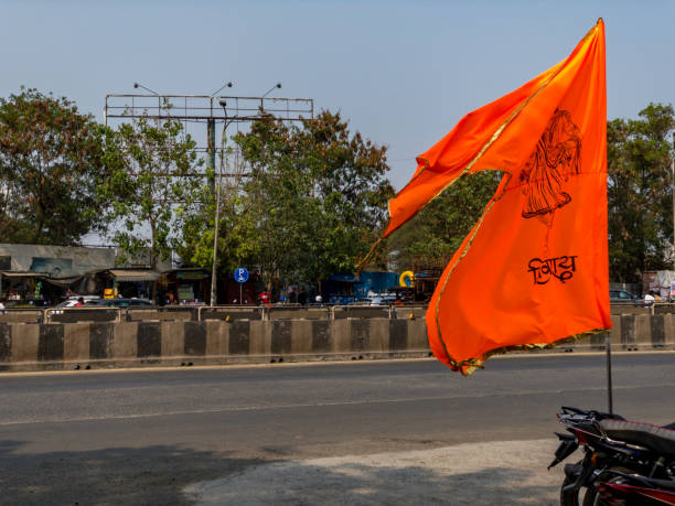 saffron flag india - conquerer imagens e fotografias de stock
