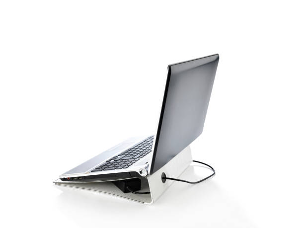 istock Lifehacks; How to create a laptop stand with a binder 1302813839