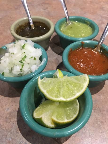 die besten seitenteller für mexikanische tacos - 2997 stock-fotos und bilder
