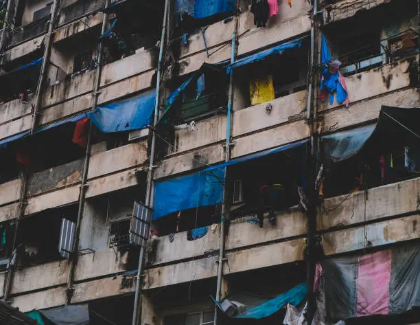 A picture showing claustrophobic living condition in poor Bangkok